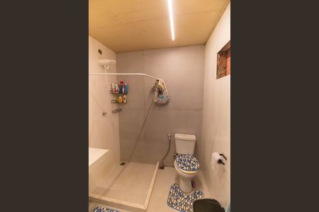 Casa para alugar com 70m², 2 quartos e 1 vaga Casa para alugar com 70m², 2 quartos e 1 vagaBanheiro da Suíte