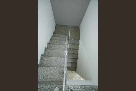 Escadas de casa à venda com 2 quartos, 94m² em Campo Grande, Rio de Janeiro