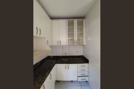 Cozinha de apartamento para alugar com 2 quartos, 77m² em Rio Branco, Porto Alegre