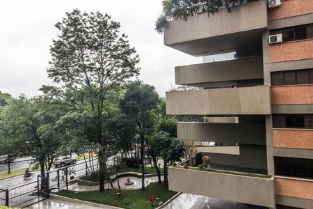Apartamento à venda com 168m², 3 quartos e 2 vagas Apartamento à venda com 168m², 3 quartos e 2 vagasVista do Quarto 2