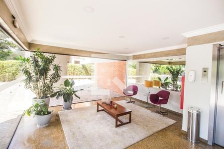 Apartamento à venda com 168m², 3 quartos e 2 vagas Apartamento à venda com 168m², 3 quartos e 2 vagasEntrada