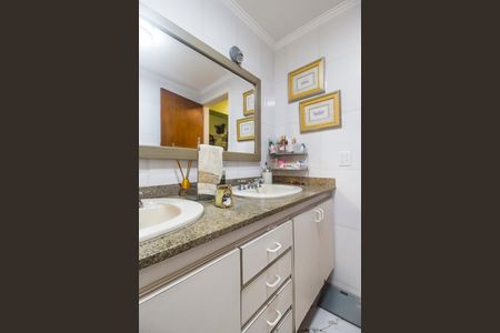 Apartamento à venda com 168m², 3 quartos e 2 vagas Apartamento à venda com 168m², 3 quartos e 2 vagasBanheiro da Suíte