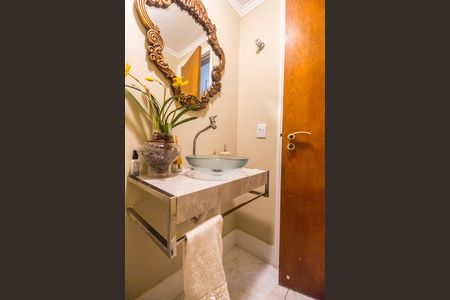 Apartamento à venda com 168m², 3 quartos e 2 vagas Apartamento à venda com 168m², 3 quartos e 2 vagasLavabo