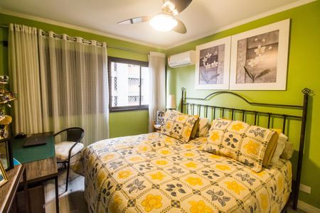 Apartamento à venda com 168m², 3 quartos e 2 vagas Apartamento à venda com 168m², 3 quartos e 2 vagasSuíte
