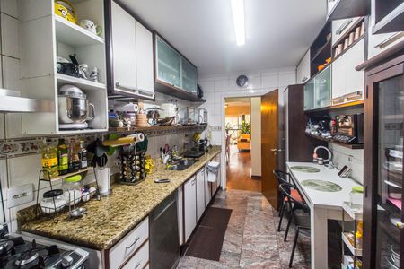 Cozinha de apartamento para alugar com 3 quartos, 168m² em Alphaville, Barueri