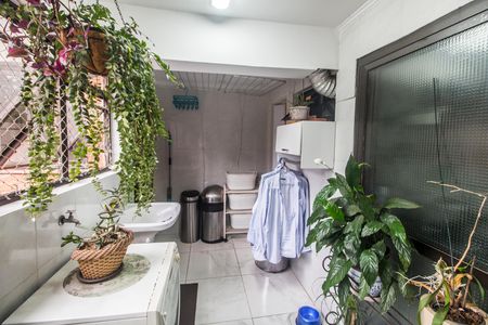 Apartamento à venda com 168m², 3 quartos e 2 vagas Apartamento à venda com 168m², 3 quartos e 2 vagasÁrea de Serviço