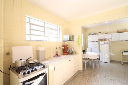 Casa à venda com 165m², 3 quartos e 3 vagasCozinha