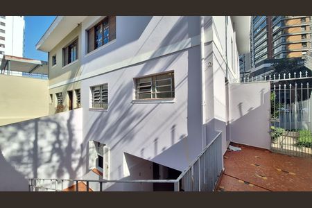 Casa à venda com 165m², 3 quartos e 3 vagas Casa à venda com 165m², 3 quartos e 3 vagasQuintal