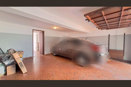 Casa à venda com 165m², 3 quartos e 3 vagas Casa à venda com 165m², 3 quartos e 3 vagasGaragem