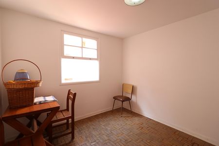 Casa à venda com 165m², 3 quartos e 3 vagasQuarto de Serviço