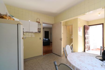 Casa à venda com 165m², 3 quartos e 3 vagasCozinha