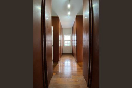 Closet de casa de condomínio à venda com 5 quartos, 320m² em Vila Irmaos Arnoni, São Paulo