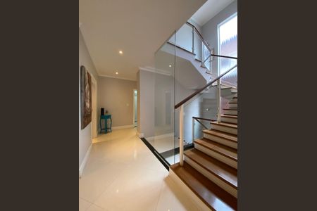 Sala de casa de condomínio à venda com 5 quartos, 320m² em Vila Irmaos Arnoni, São Paulo