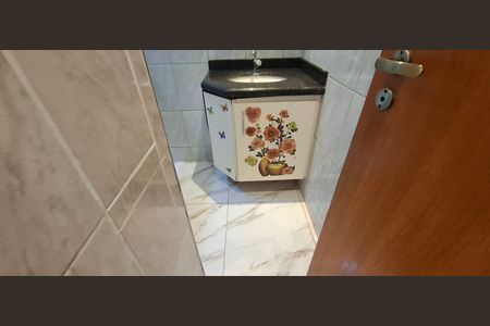 Apartamento para alugar com 72m², 2 quartos e 1 vaga Apartamento para alugar com 72m², 2 quartos e 1 vagaBanheiro