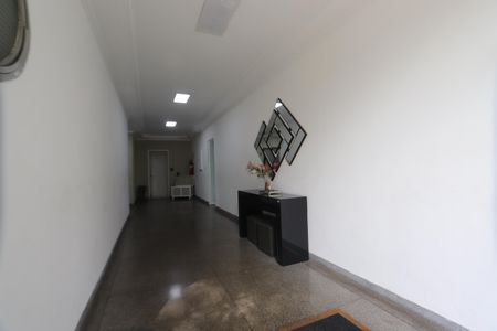 Apartamento para alugar com 76m², 2 quartos e 1 vagaÁrea comum - Hall Social