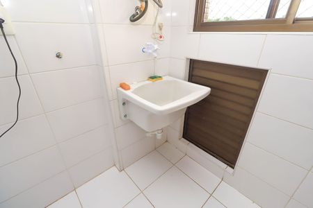 Apartamento para alugar com 98m², 4 quartos e 2 vagas Apartamento para alugar com 98m², 4 quartos e 2 vagasÁrea de Serviço