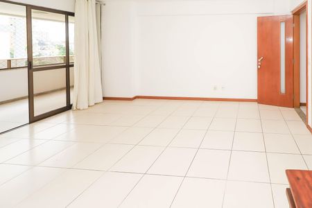 Apartamento para alugar com 98m², 4 quartos e 2 vagas Apartamento para alugar com 98m², 4 quartos e 2 vagasSala