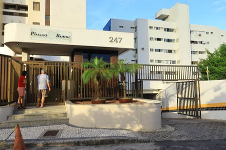 Apartamento para alugar com 98m², 4 quartos e 2 vagas Apartamento para alugar com 98m², 4 quartos e 2 vagasFachada e portaria