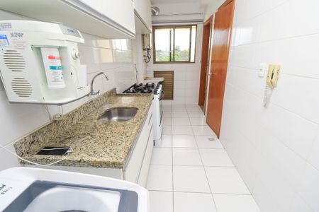 Apartamento para alugar com 98m², 4 quartos e 2 vagas Apartamento para alugar com 98m², 4 quartos e 2 vagasCozinha