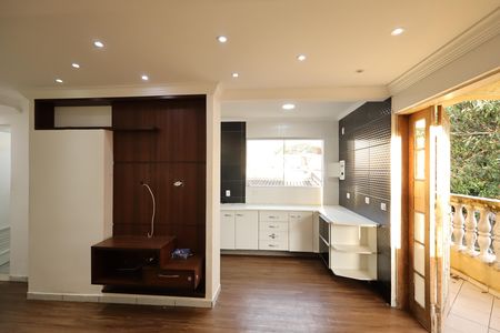 Sala de casa para alugar com 2 quartos, 65m² em Parque America, São Paulo