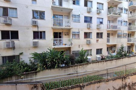 Apartamento para alugar com 107m², 2 quartos e 1 vaga Apartamento para alugar com 107m², 2 quartos e 1 vagaVistta do Quarto 2
