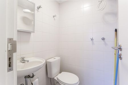 Apartamento à venda com 142m², 3 quartos e 2 vagas Apartamento à venda com 142m², 3 quartos e 2 vagasBanheiro de serviço
