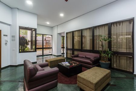 Apartamento à venda com 142m², 3 quartos e 2 vagas Apartamento à venda com 142m², 3 quartos e 2 vagasHall social