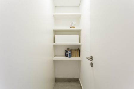 Apartamento à venda com 142m², 3 quartos e 2 vagas Apartamento à venda com 142m², 3 quartos e 2 vagasÁrea de Serviço