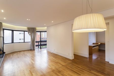 Apartamento à venda com 142m², 3 quartos e 2 vagas Apartamento à venda com 142m², 3 quartos e 2 vagasSala