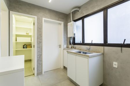 Apartamento à venda com 142m², 3 quartos e 2 vagas Apartamento à venda com 142m², 3 quartos e 2 vagasÁrea de Serviço