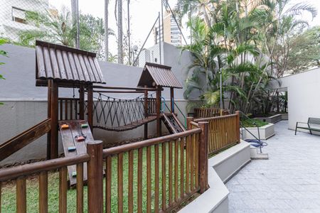 Apartamento à venda com 142m², 3 quartos e 2 vagas Apartamento à venda com 142m², 3 quartos e 2 vagasÁrea comum - Playground