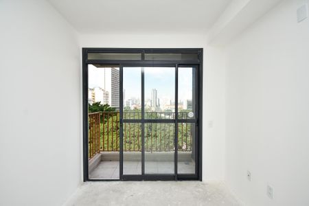 Studio à venda com 28m², 1 quarto e sem vaga Studio à venda com 28m², 1 quarto e sem vagaSala