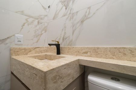 Apartamento para alugar com 39m², 2 quartos e sem vaga Apartamento para alugar com 39m², 2 quartos e sem vagaBanheiro