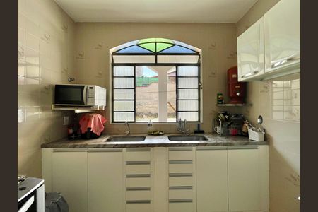 Casa à venda com 380m², 3 quartos e 10 vagas