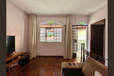 Casa à venda com 380m², 3 quartos e 10 vagas
