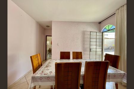 Casa à venda com 380m², 3 quartos e 10 vagas