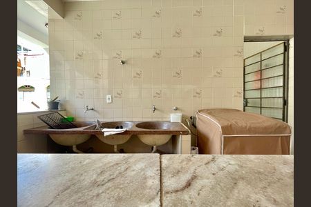 Casa à venda com 380m², 3 quartos e 10 vagas