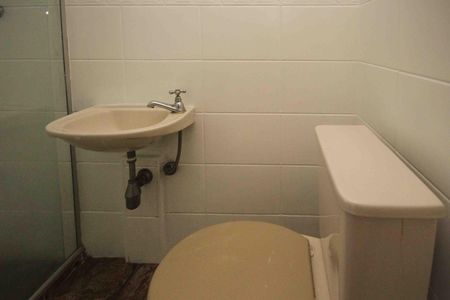 Apartamento para alugar com 64m², 2 quartos e 1 vaga Apartamento para alugar com 64m², 2 quartos e 1 vagaBanheiro de Serviço