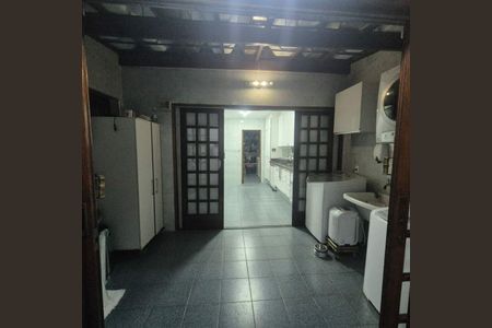 Casa à venda com 3 quartos, 277m² em Planalto Paulista, São Paulo