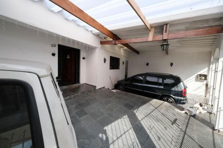 Garagem de casa à venda com 6 quartos, 330m² em Jardim Coimbra, São Paulo