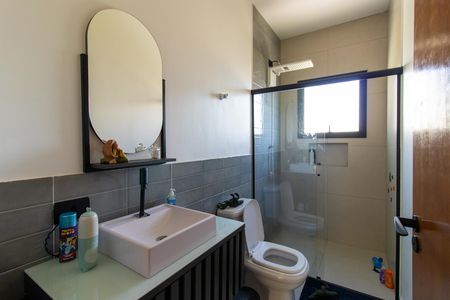 Banheiro da Suíte 2 de casa para alugar com 4 quartos, 300m² em Gramado, Cotia