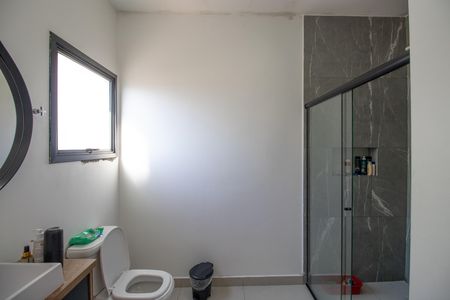 Casa para alugar com 300m², 4 quartos e 3 vagas Casa para alugar com 300m², 4 quartos e 3 vagasBanheiro da suíte 1