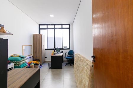 Casa para alugar com 300m², 4 quartos e 3 vagas Casa para alugar com 300m², 4 quartos e 3 vagasQuarto de serviço / escritório