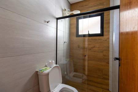 Casa para alugar com 300m², 4 quartos e 3 vagas Casa para alugar com 300m², 4 quartos e 3 vagasBanheiro área externa inferior