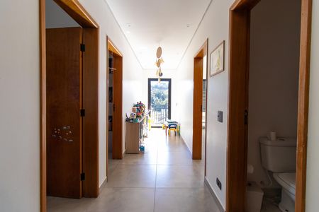 Casa para alugar com 300m², 4 quartos e 3 vagas Casa para alugar com 300m², 4 quartos e 3 vagasCorredor