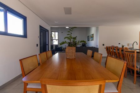 Casa para alugar com 300m², 4 quartos e 3 vagas Casa para alugar com 300m², 4 quartos e 3 vagasSala
