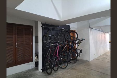 Apartamento à venda com 150m², 3 quartos e 2 vagas Apartamento à venda com 150m², 3 quartos e 2 vagasÁrea Comum - Bicicletário