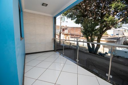 Casa para alugar com 250m², 2 quartos e 3 vagas Casa para alugar com 250m², 2 quartos e 3 vagasVaranda