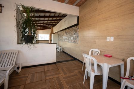 Casa para alugar com 250m², 2 quartos e 3 vagas Casa para alugar com 250m², 2 quartos e 3 vagasÁrea comum - Churrasqueira