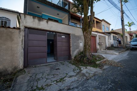 Casa para alugar com 250m², 2 quartos e 3 vagas Casa para alugar com 250m², 2 quartos e 3 vagasFachada